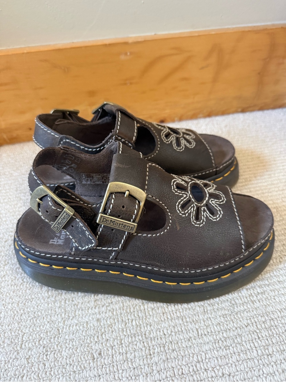 Dr. Martens Dunnet Flower Sandals